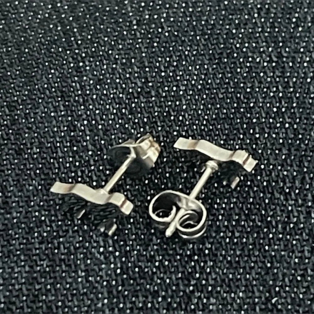 NEW Silver Dog Silhouette Stud Earrings – Minimalist Pet Lover Jewelry